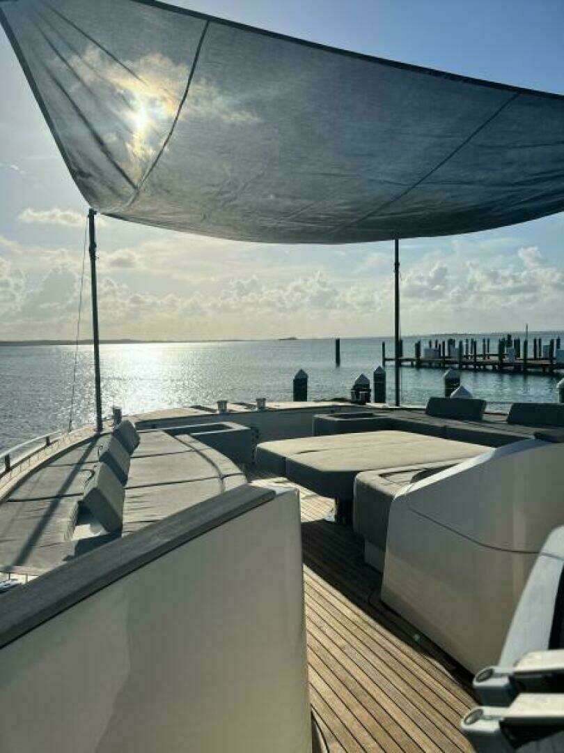 2015 Monte Carlo Yachts MCY86 - Image 18
