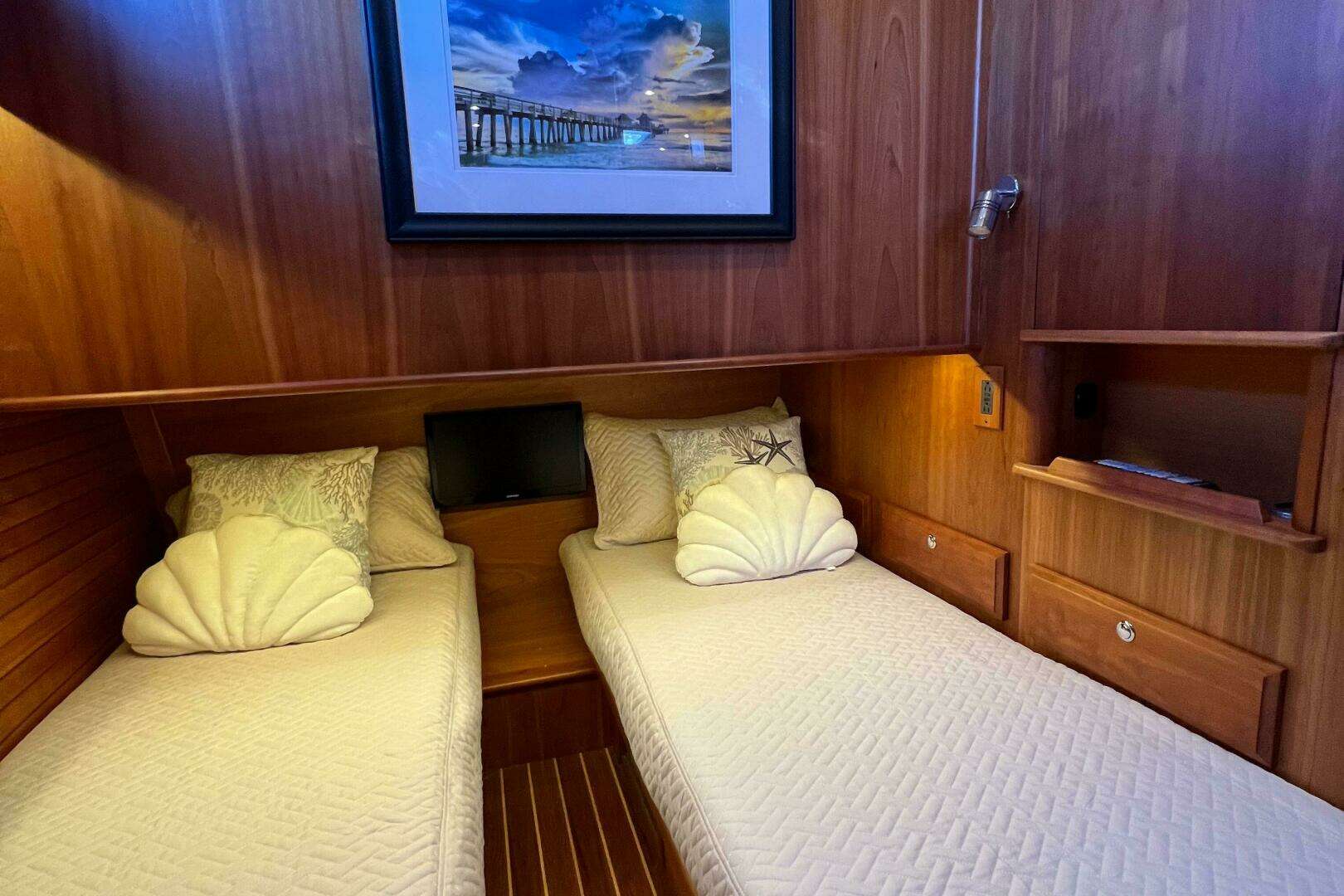2018 Sabre 45 Salon Express - Image 15