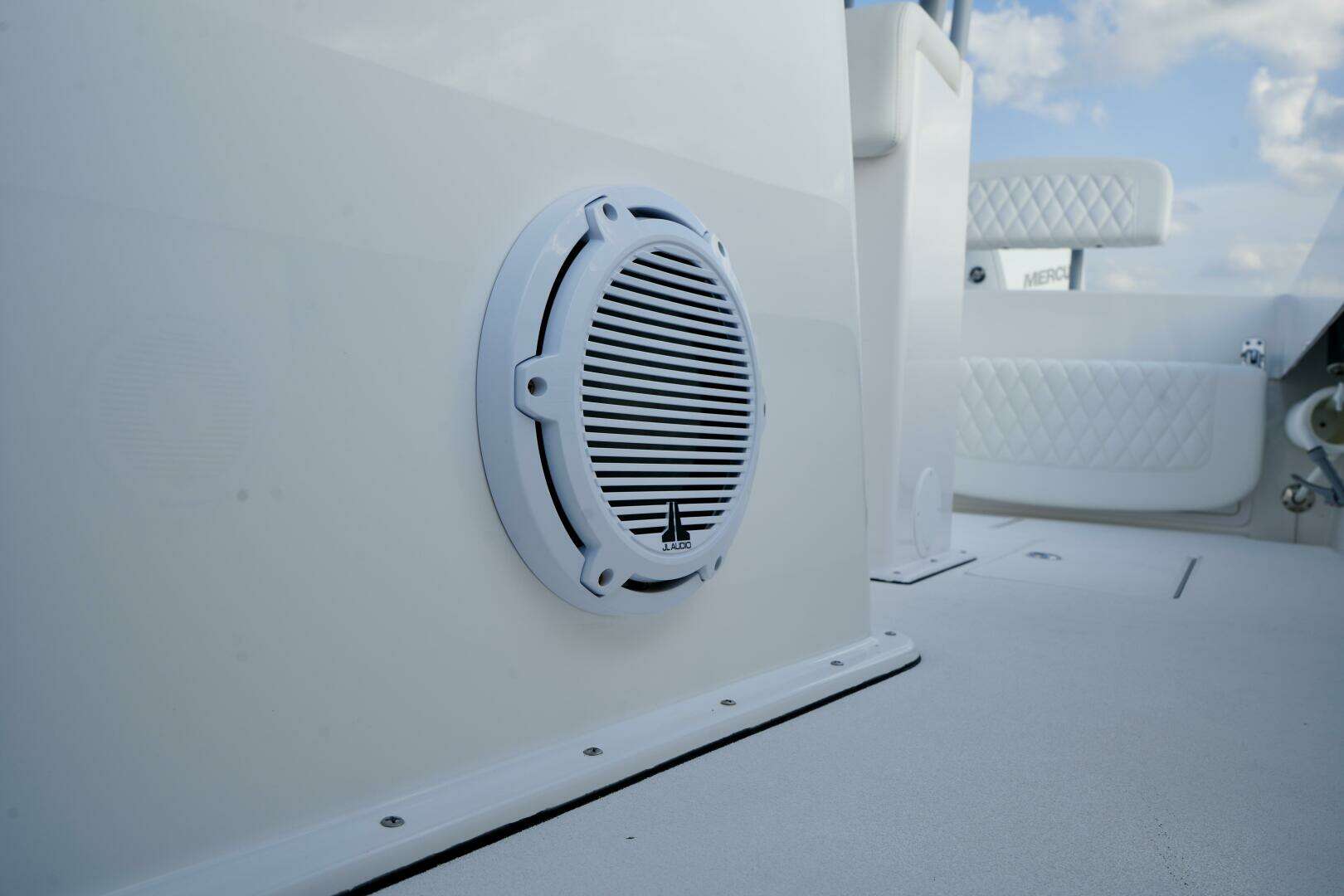 2024 Reef Runner Center Console - Image 22