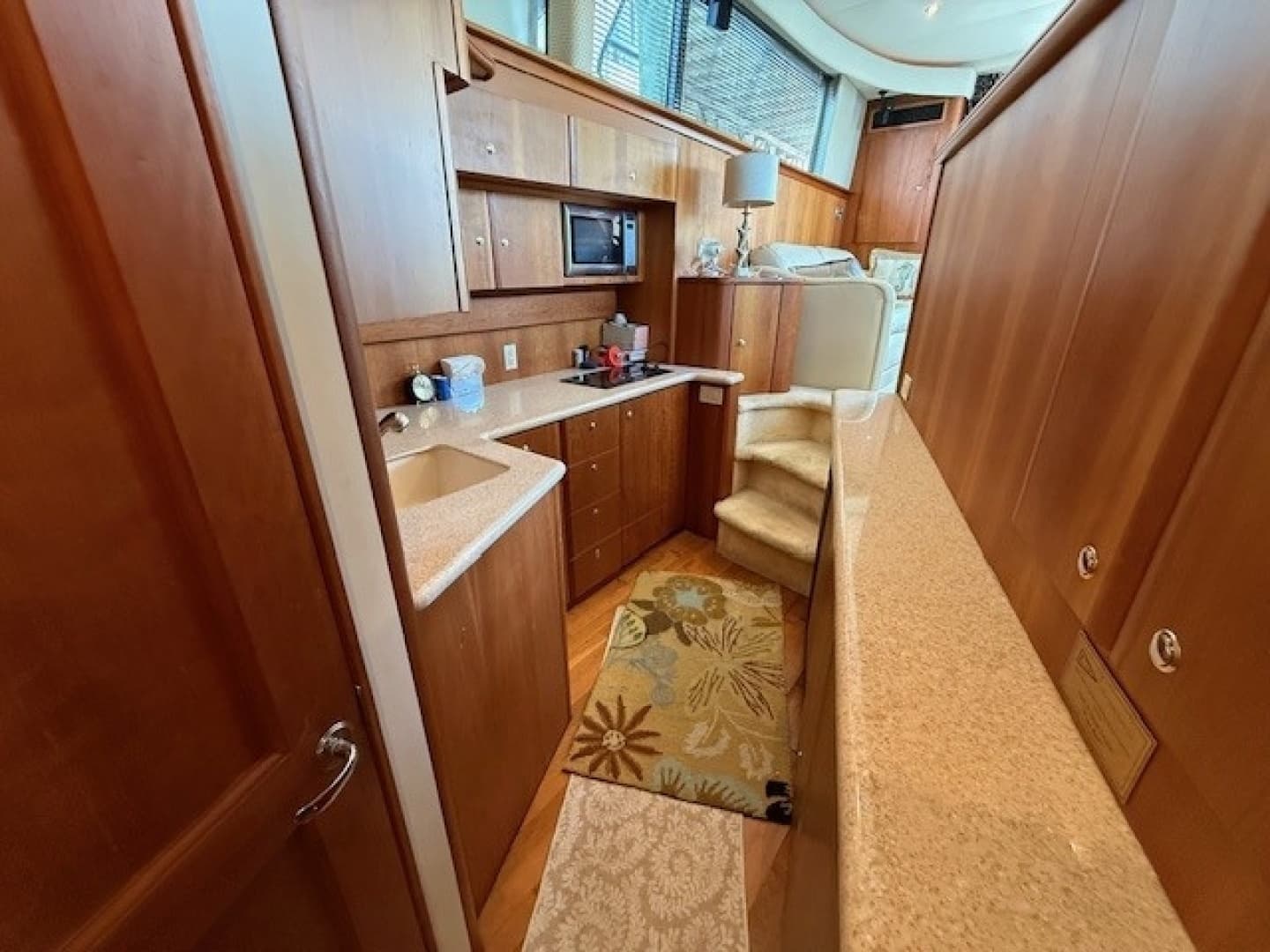 2001 Silverton 42 Convertible - Image 28