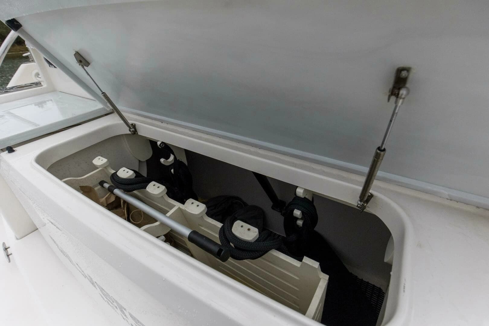2019 Tiara Yachts C49 Coupe - Image 36