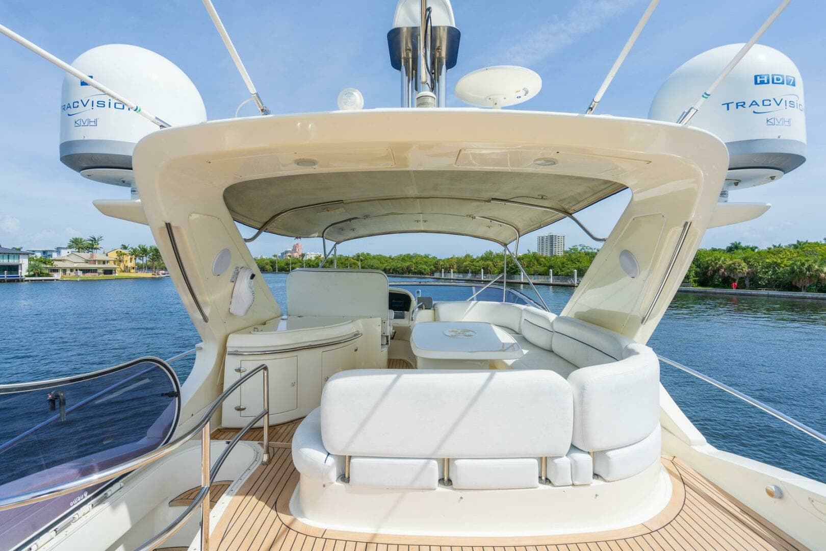 2009 Azimut 62E - Image 10