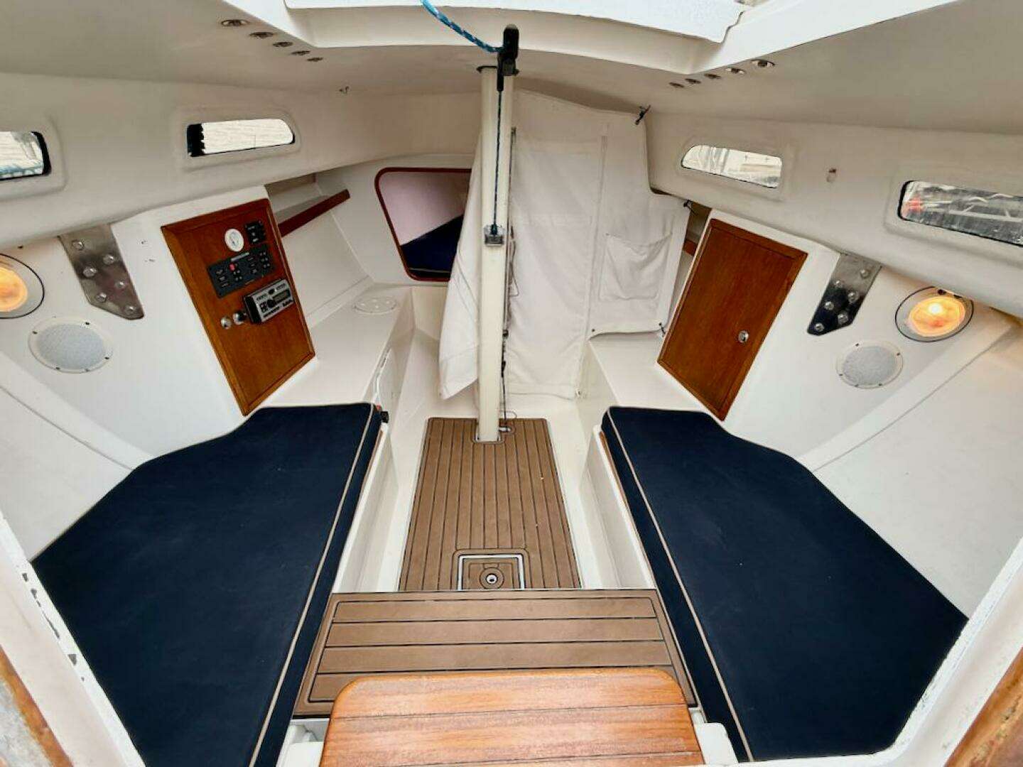 2008 e Sailing Yachts e33 - Image 14