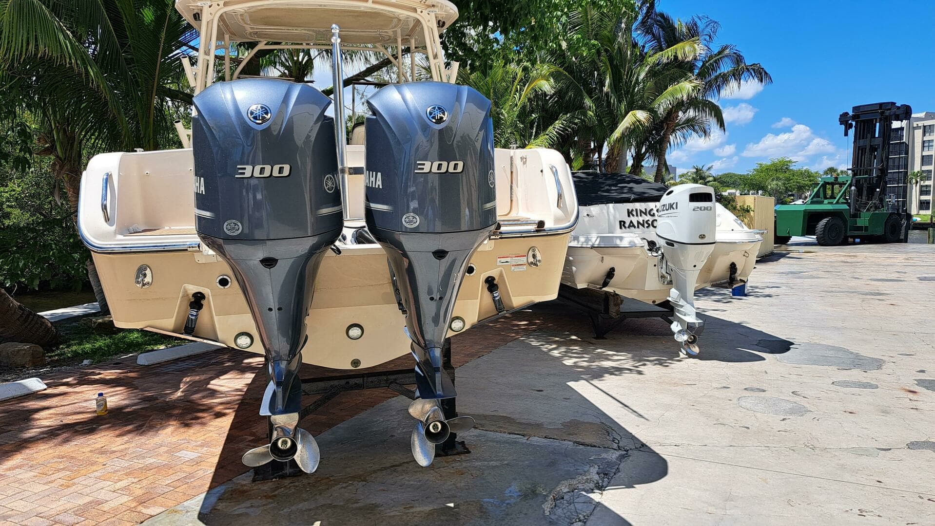 2018 Grady-White Freedom 285 - Image 2