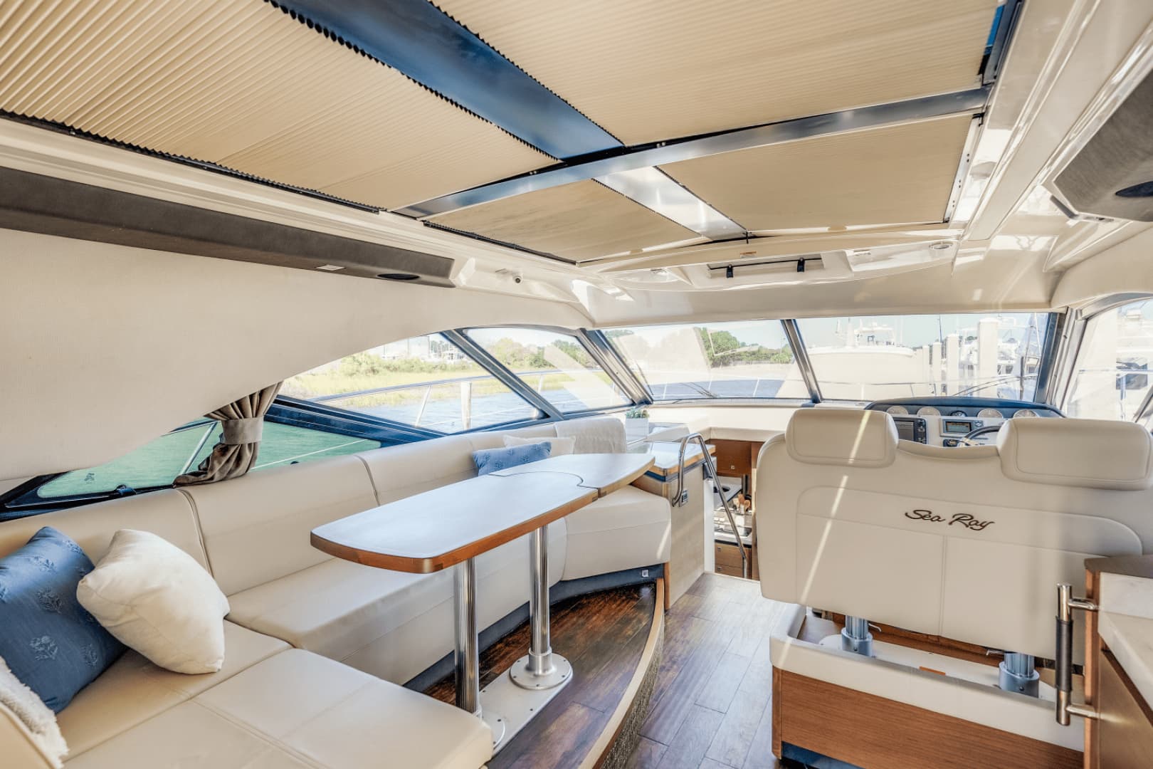 2013 Sea Ray 510 SUNDANCER - Image 53