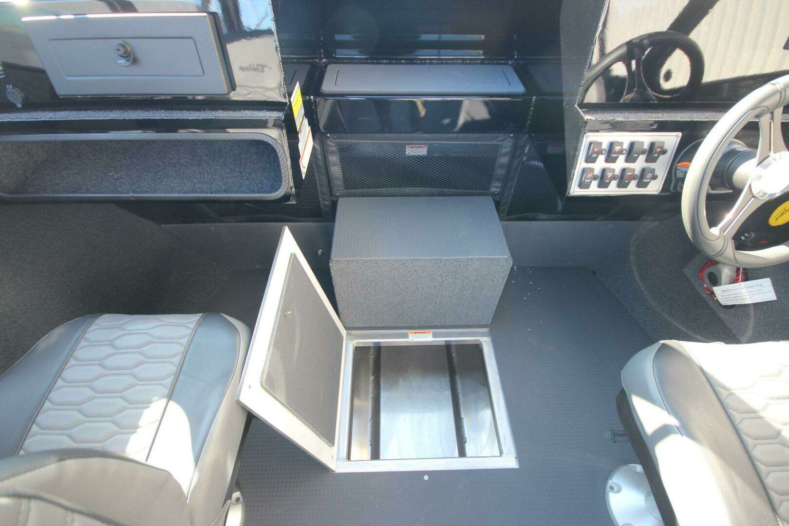 2025 Weldcraft 210 Revolution Soft Top - Image 30