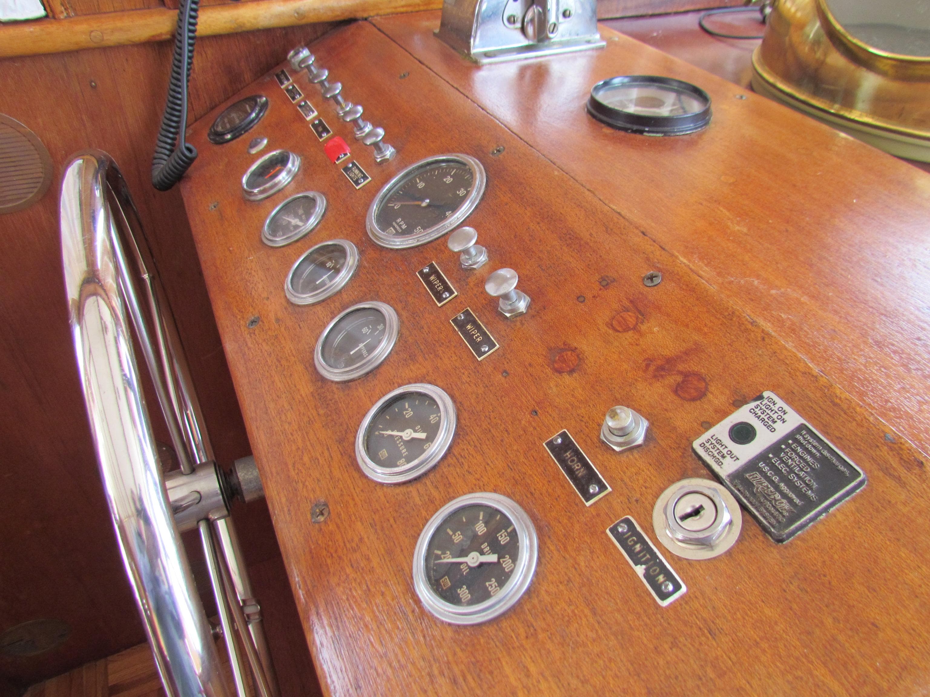 1970 Custom Bald Mountain Boat Works - 10