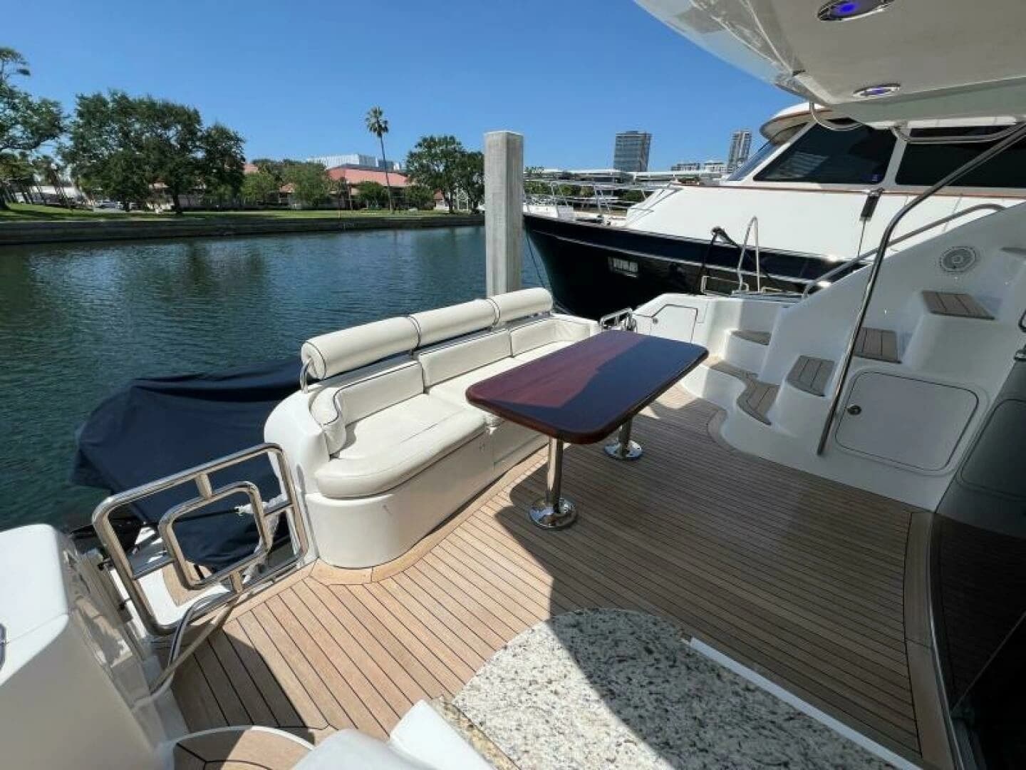2001 Neptunus 56 Flybridge - Image 37