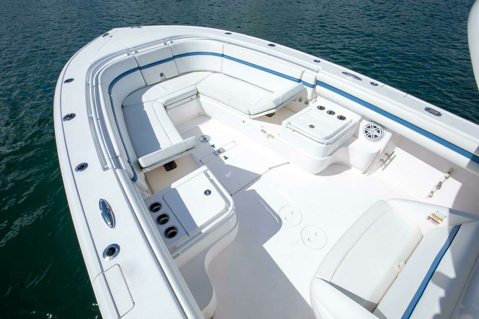 2017 Intrepid 375 Open - Image 6