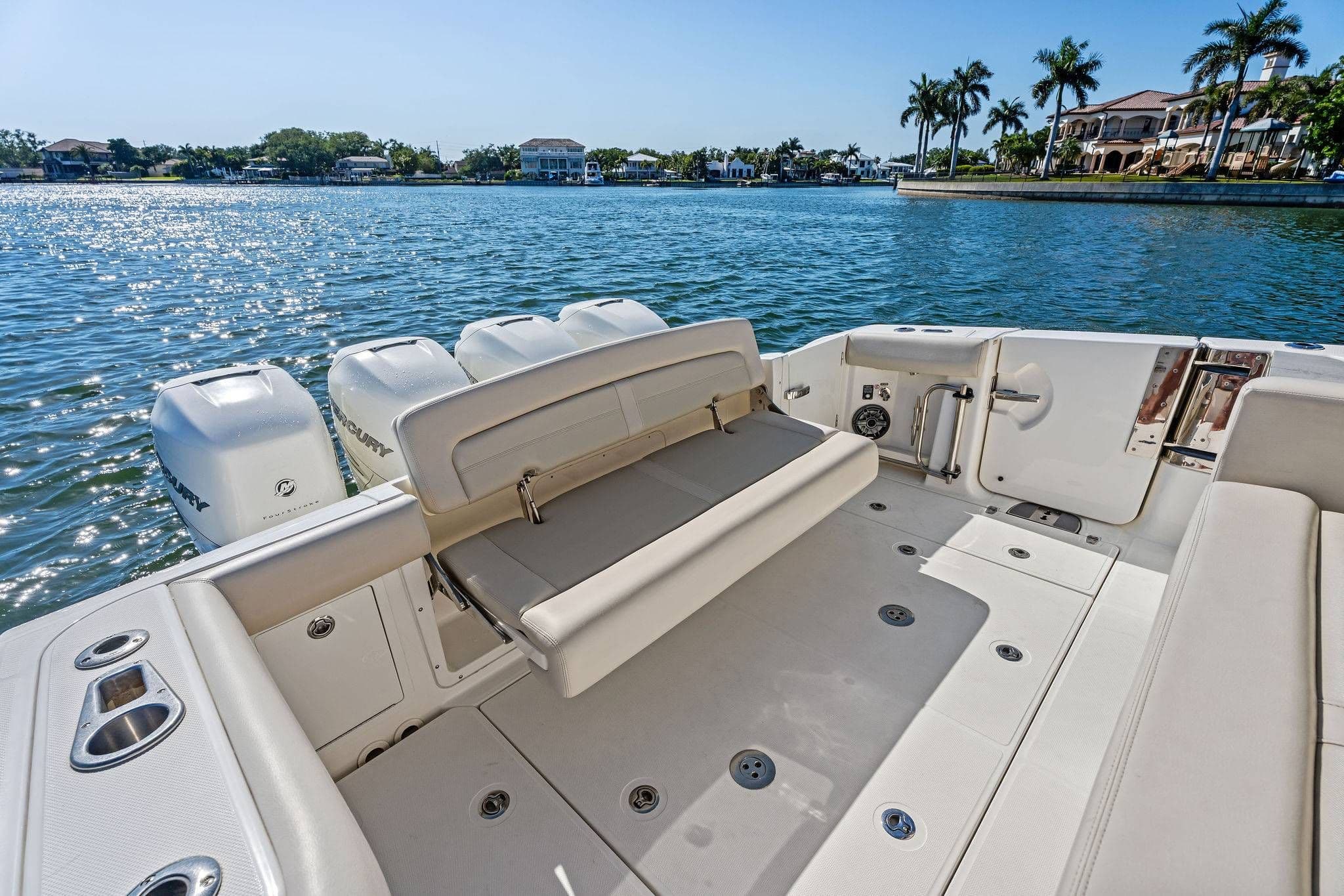 2019 Boston Whaler 380 Realm - 9