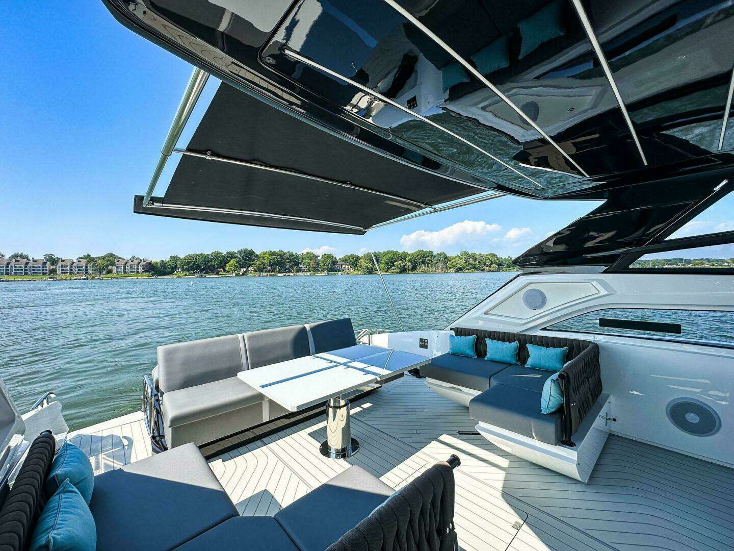 2027 Sunseeker 55 Superhawk - Image 2