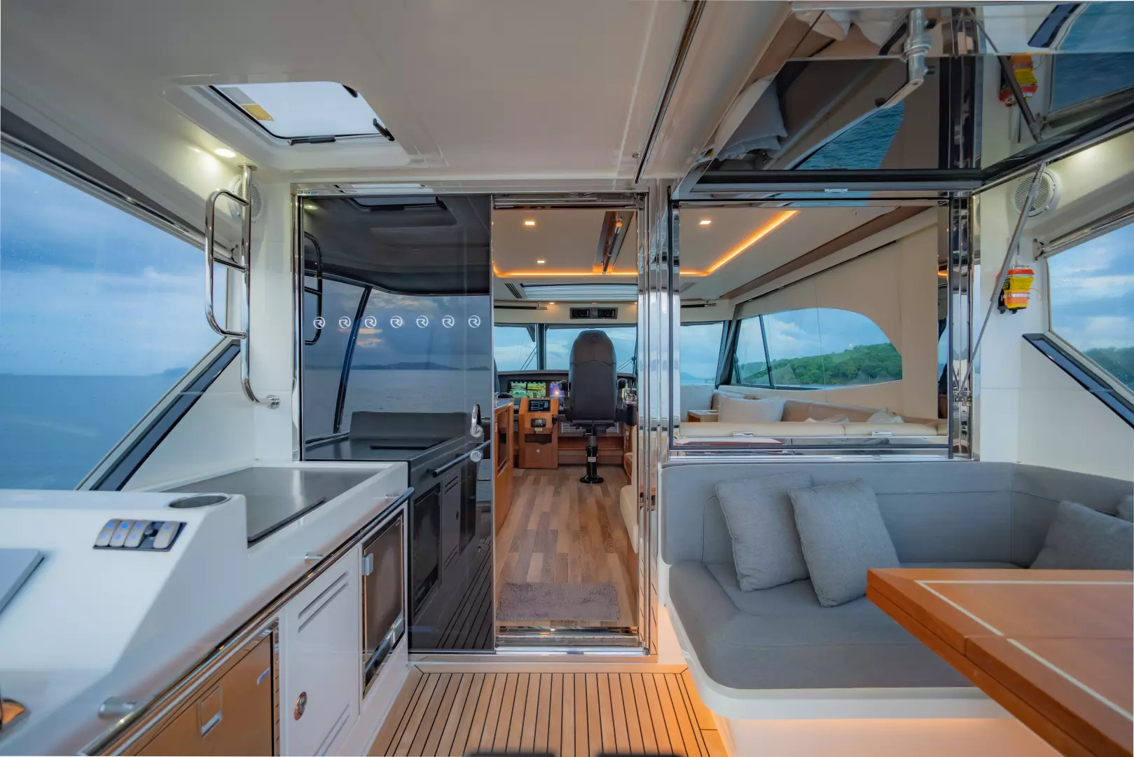 2019 Riviera 68 Sport Motor Yacht - Image 22