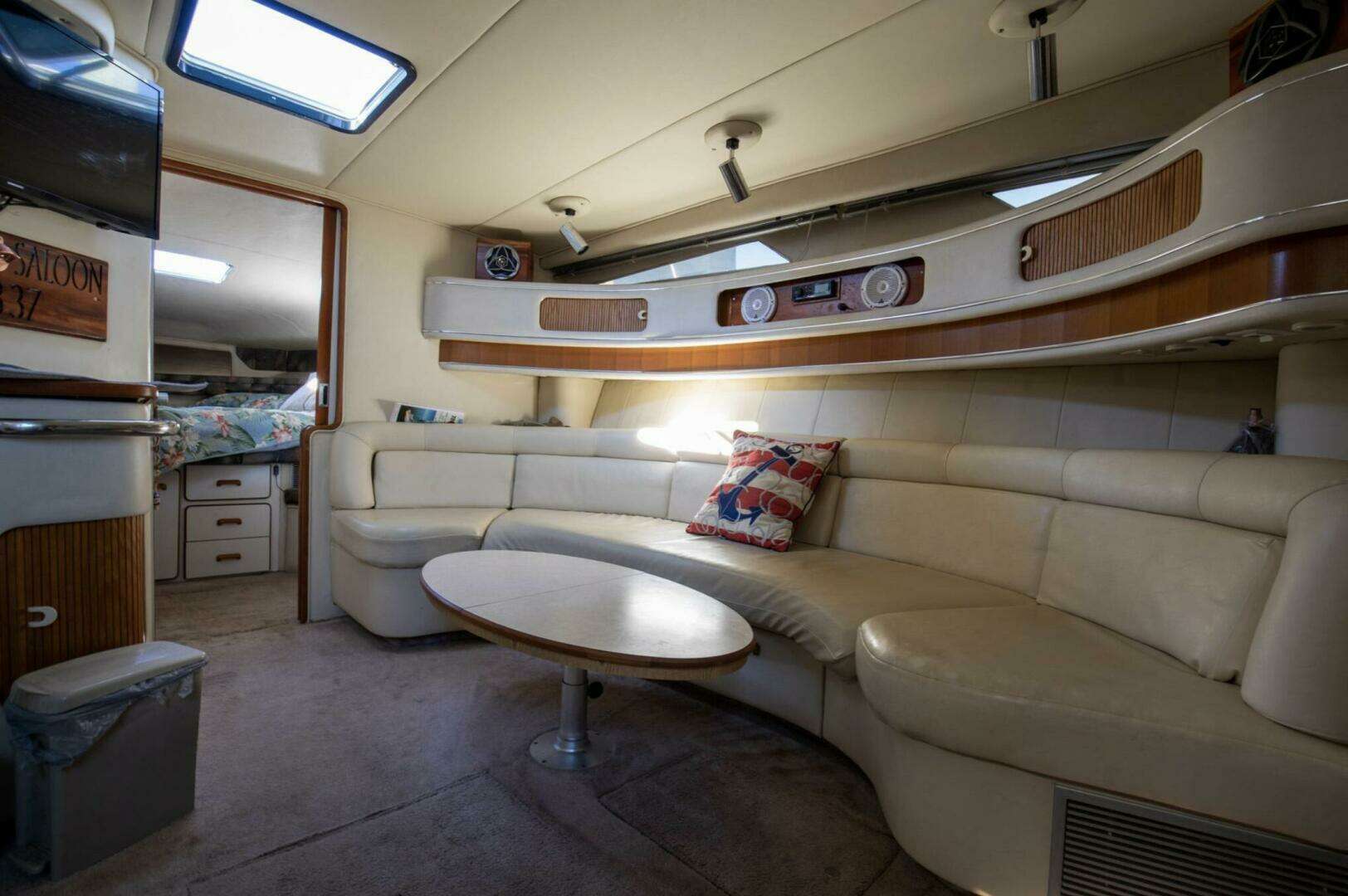 1990 Sea Ray 420 Sundancer - Image 25