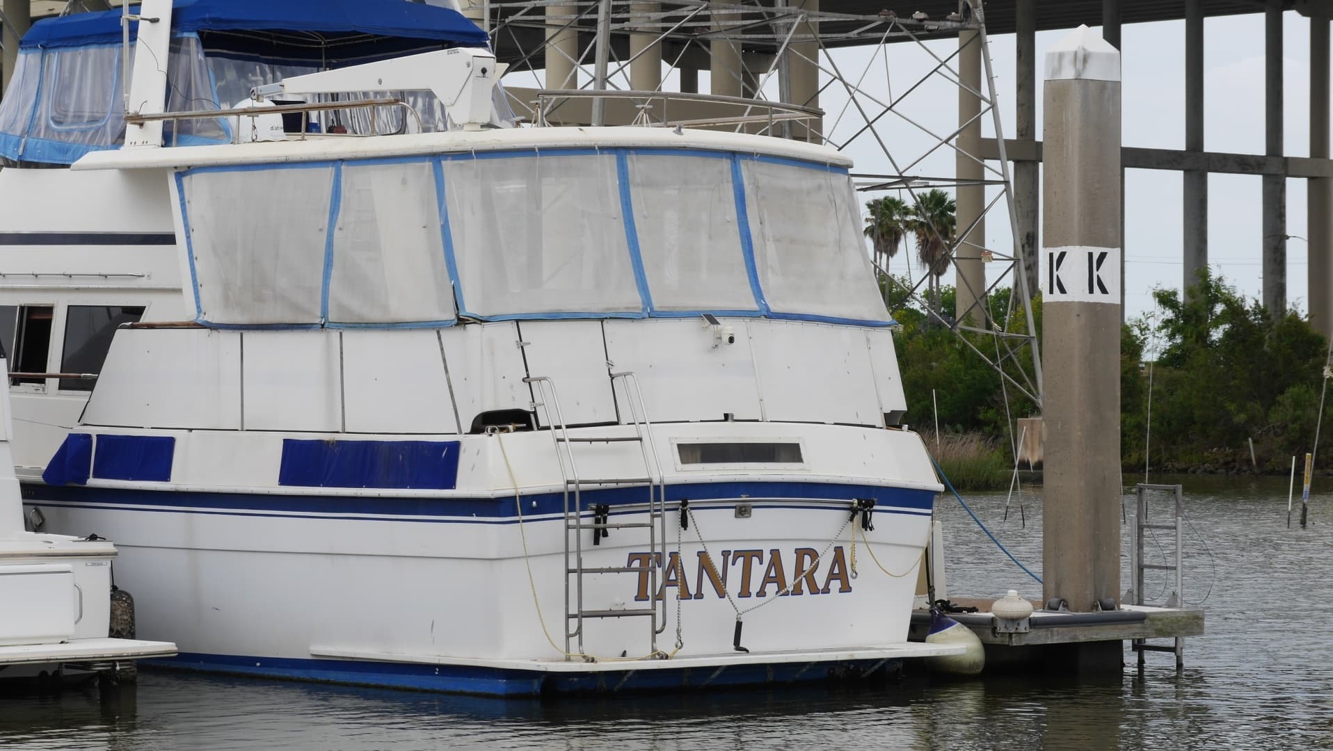 1982 Gulfstar 48 Aft Cabin - Image 3