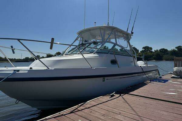 2002 Boston Whaler 275 Conquest - Image 1