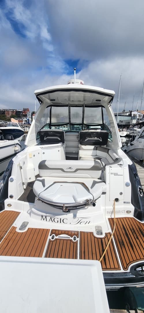 2015 Monterey 335 Sport Yacht - Image 5
