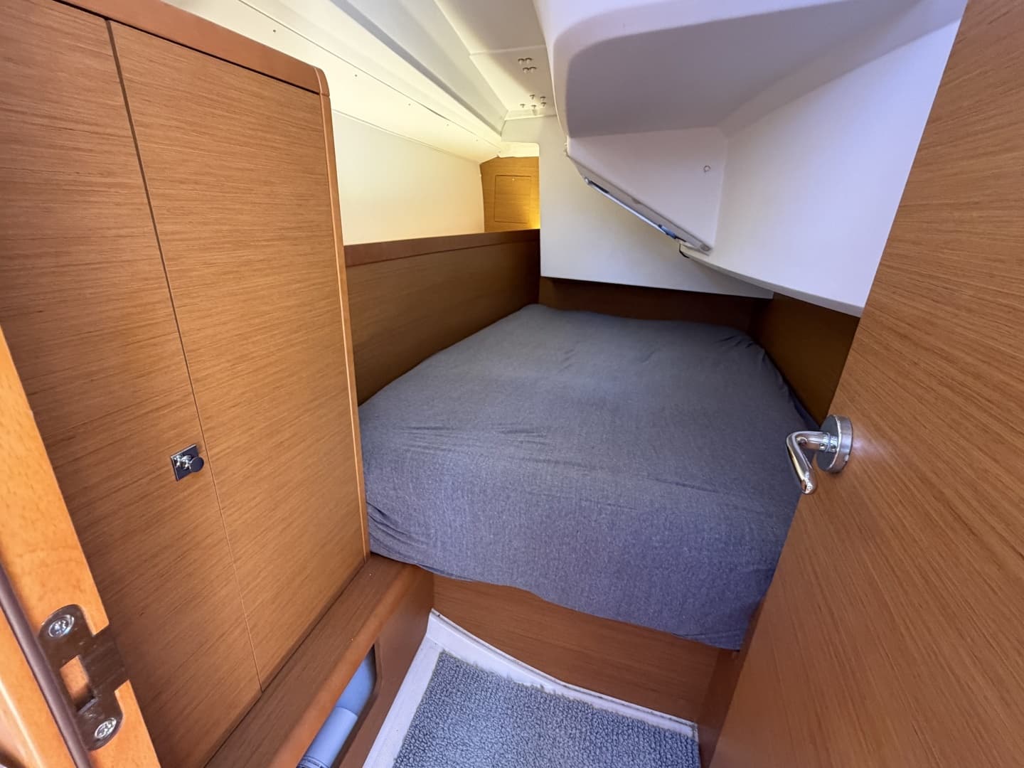 2015 Jeanneau 349 - Image 28