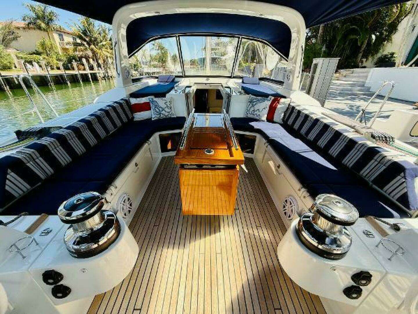 2015 Beneteau Oceanis 55 - Image 32