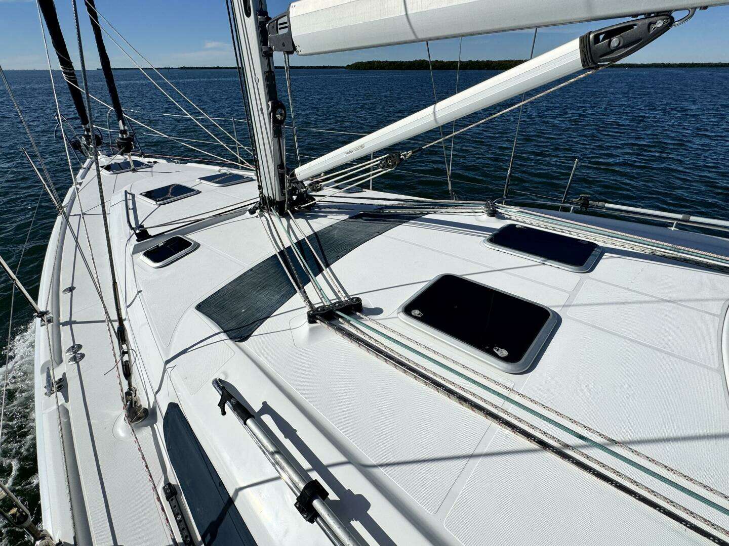 2008 Hunter — - Image 25