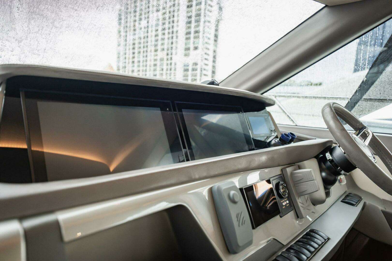 2019 Princess F55 - Image 15