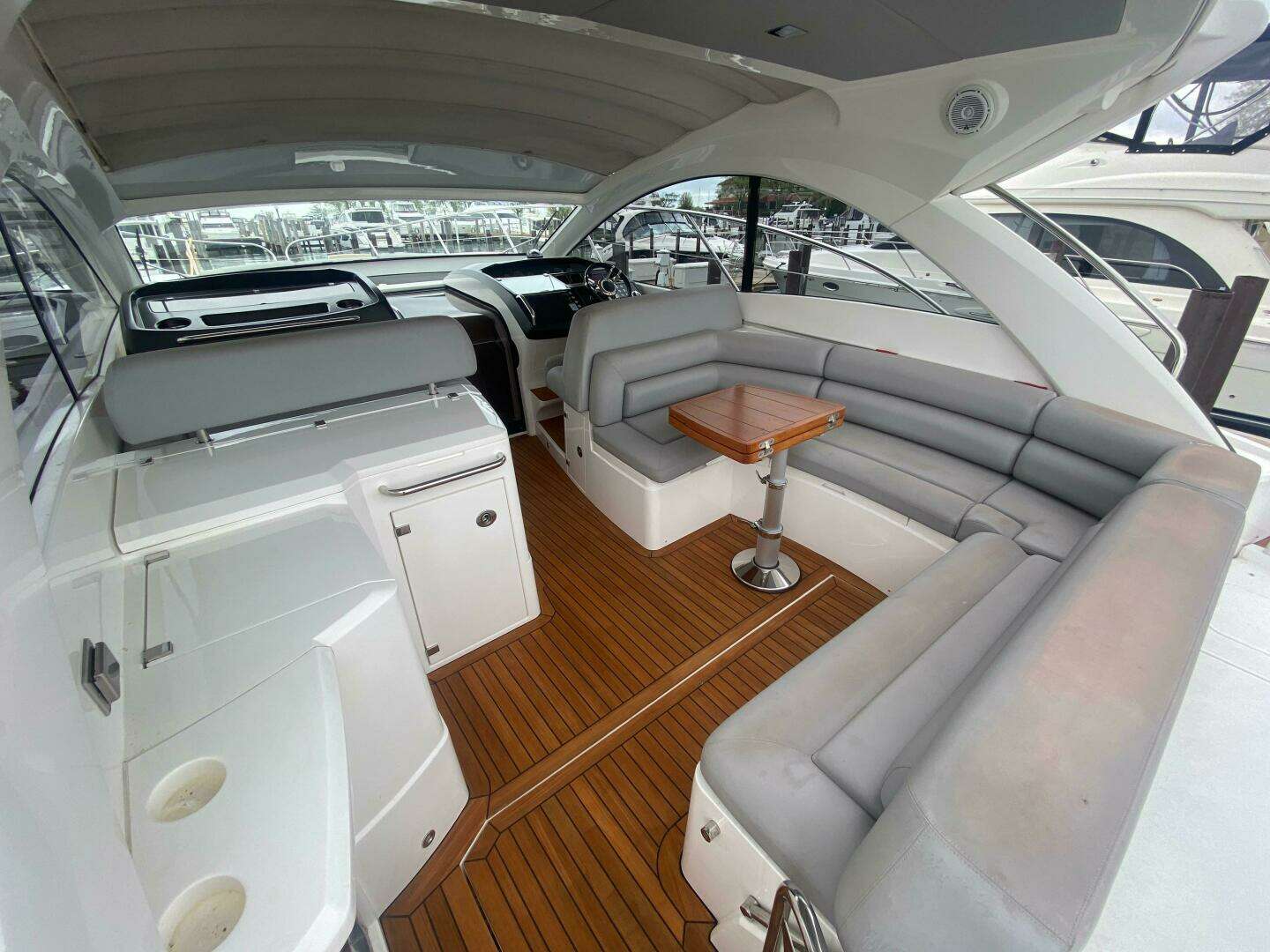 2013 Sunseeker 40 Portofino - Image 9