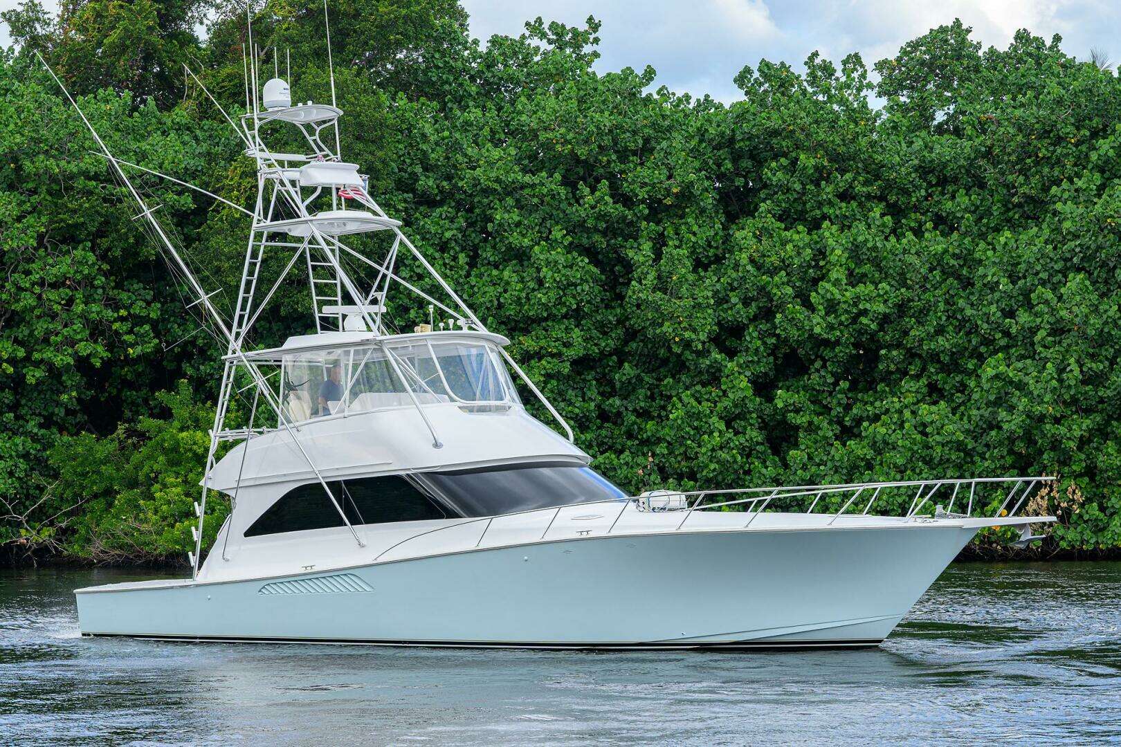 2004 Viking 56 Convertible - Image 3