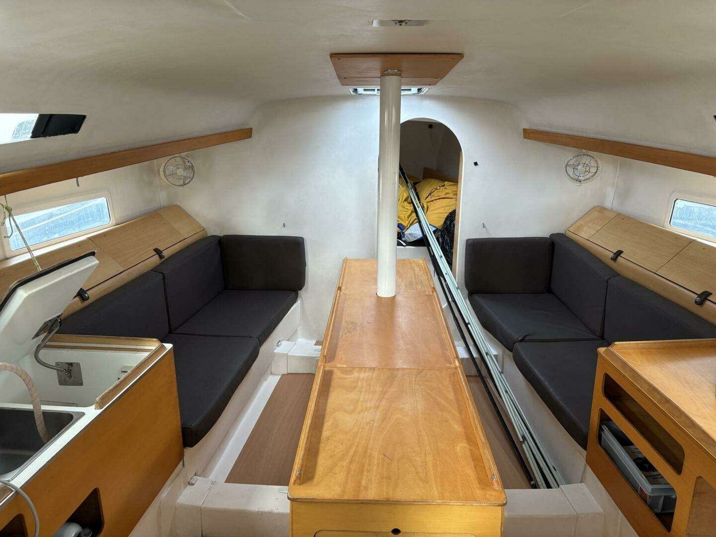 2012 Pogo 12.50 - Image 16