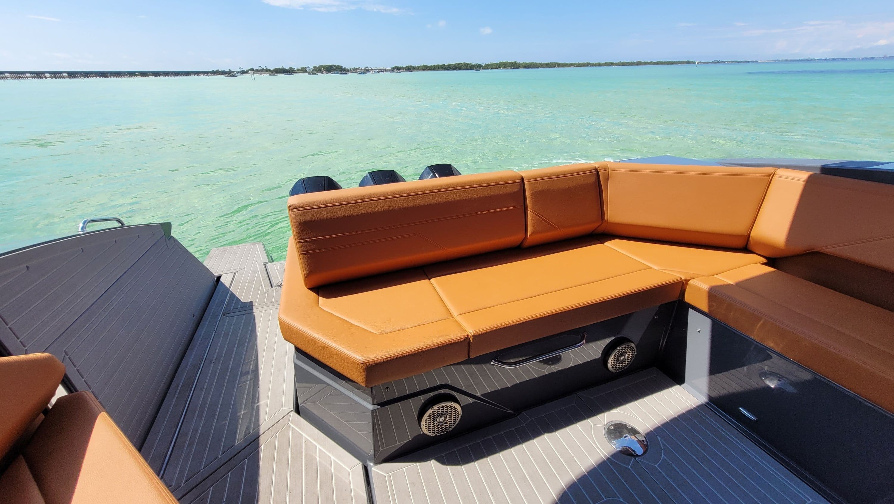 2023 CRUISERS YACHTS 38 GLS OB - Image 28