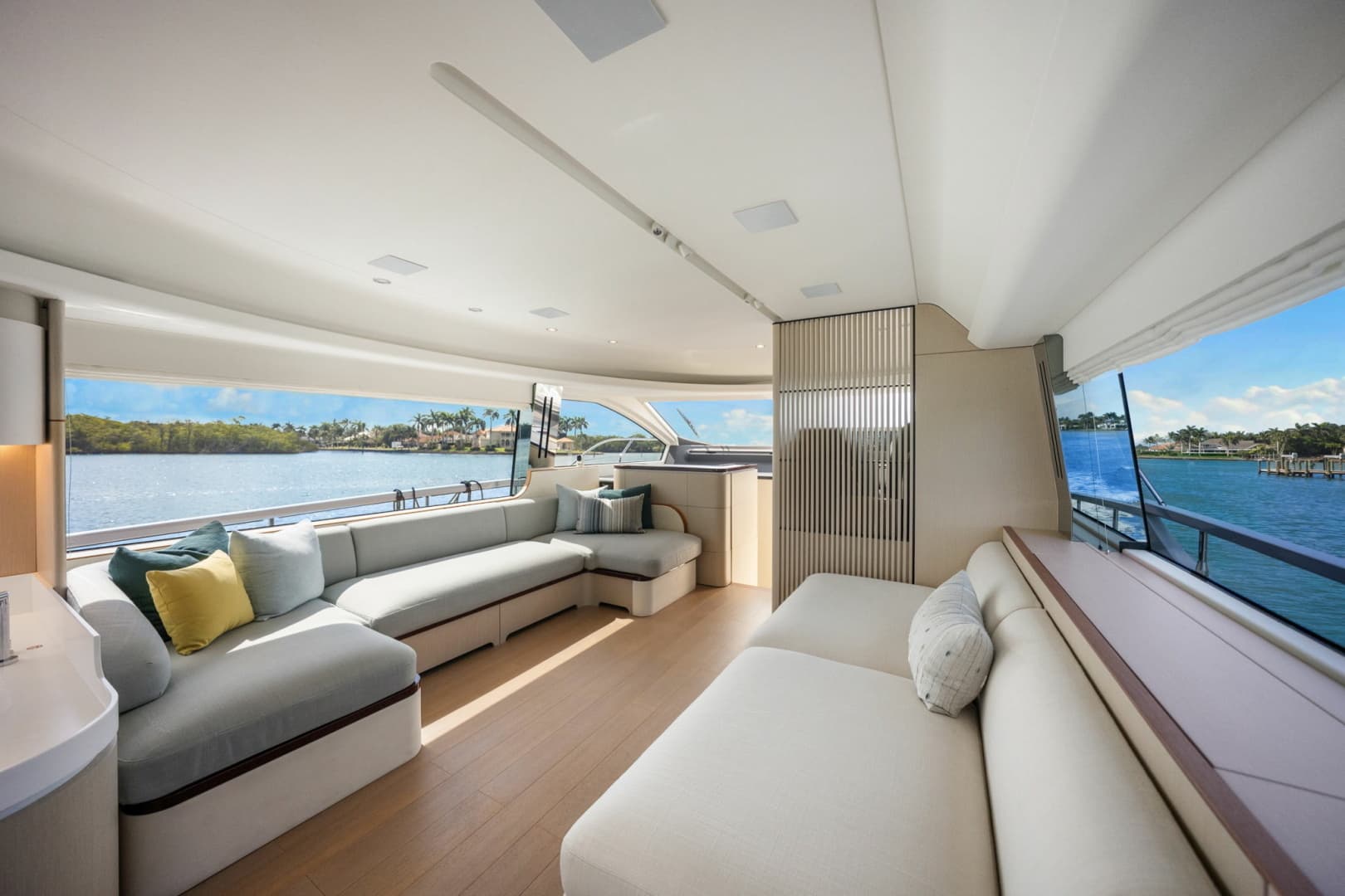 2025 Azimut 68 FLY - Image 27