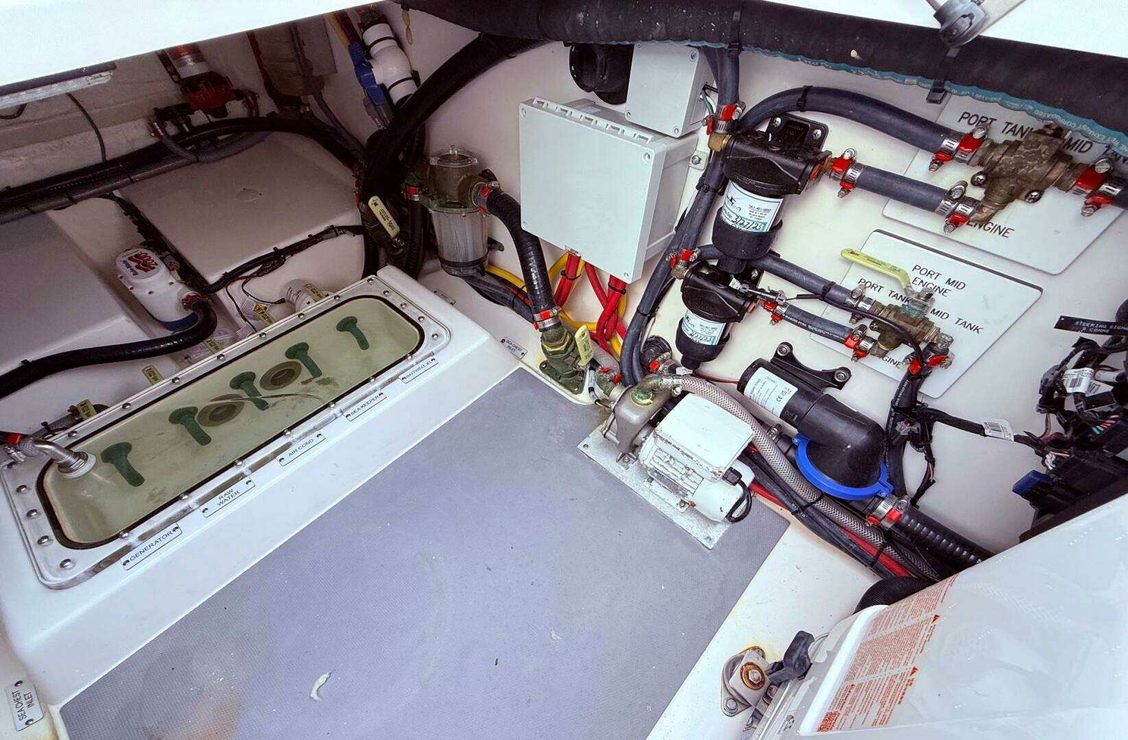 2006 Carver 43 Motor Yacht - Image 146