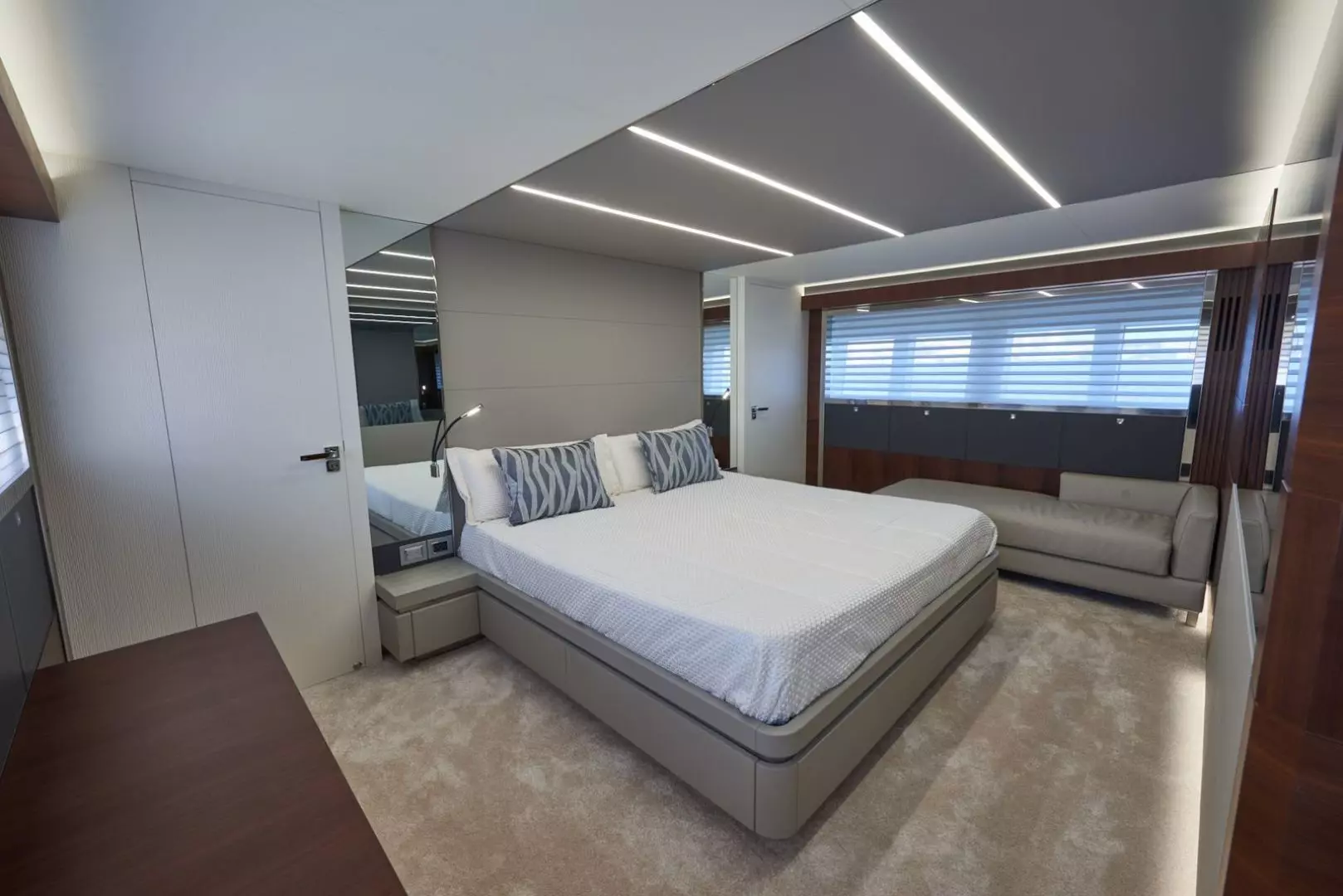 2020 Astondoa 80 Flybridge - Image 21
