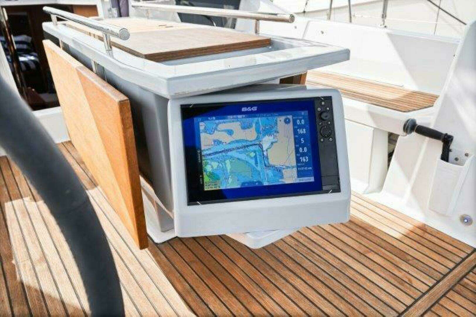 2018 Beneteau 41.1 - Image 12