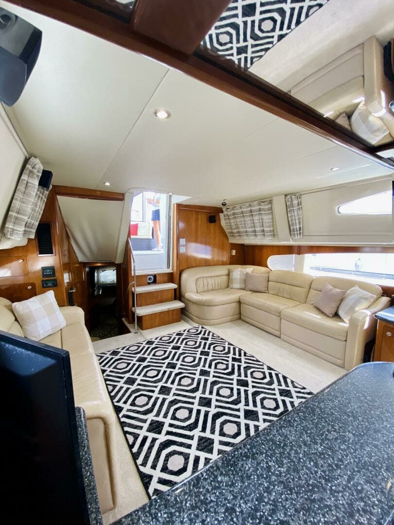 2000 Carver 506 Motor Yacht - Image 22