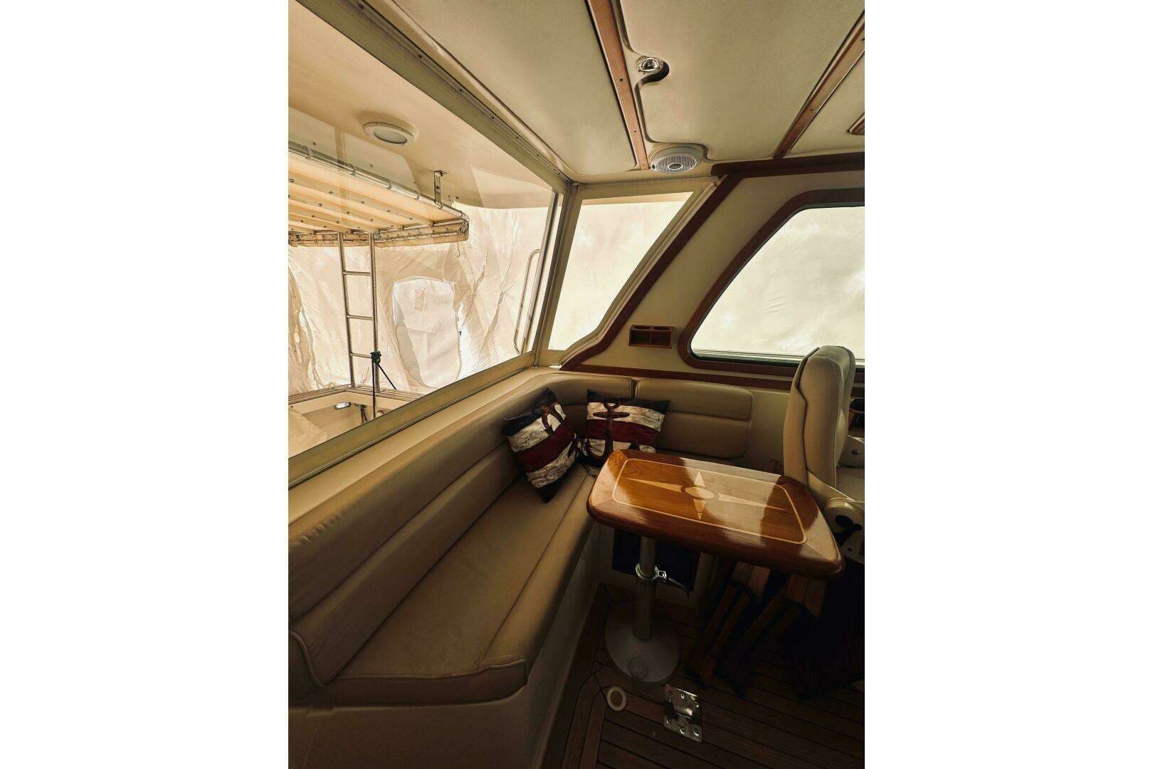 2008 Sabre 38 Hard Top Express - Image 8
