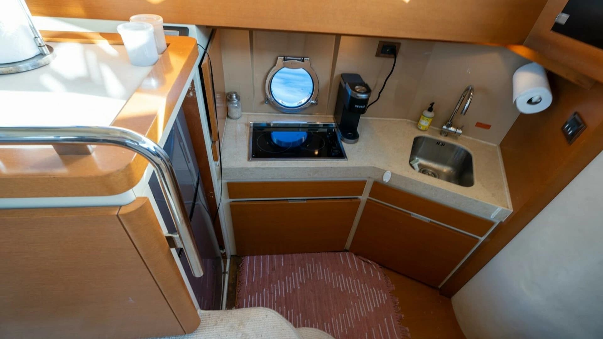 2013 Azimut 40 Flybridge - Image 27