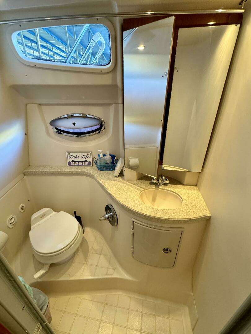 2006 Regal 3360 Window Express - Image 69