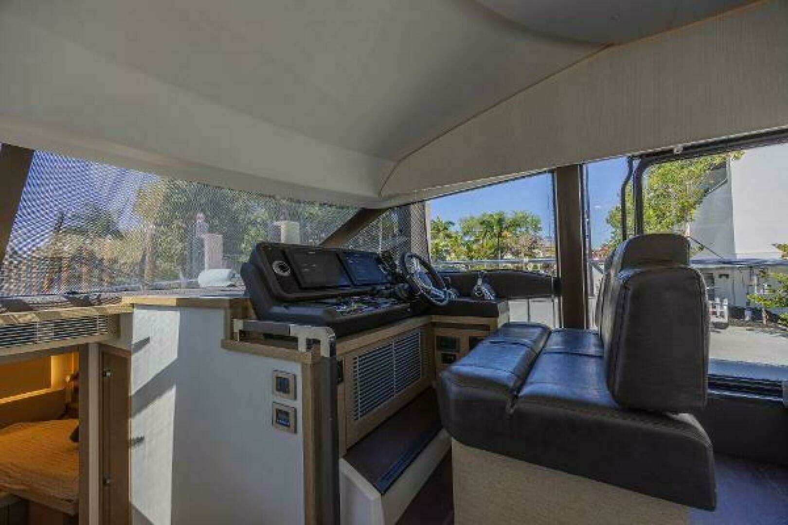2018 Prestige 520 - Image 18