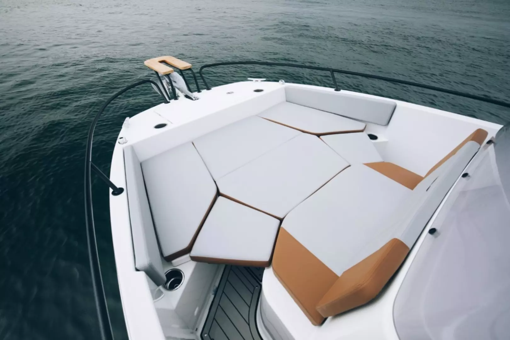 2024 Beneteau Flyer 7 Spacedeck - Image 12