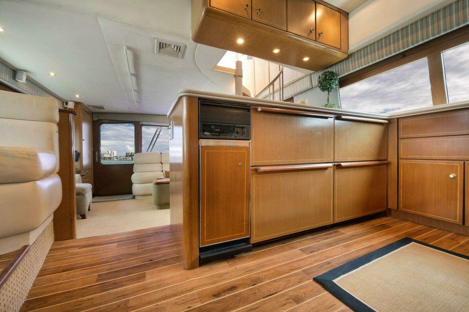 2004 Ocean Yachts 57 Enclosed Bridge Convertible - Image 7