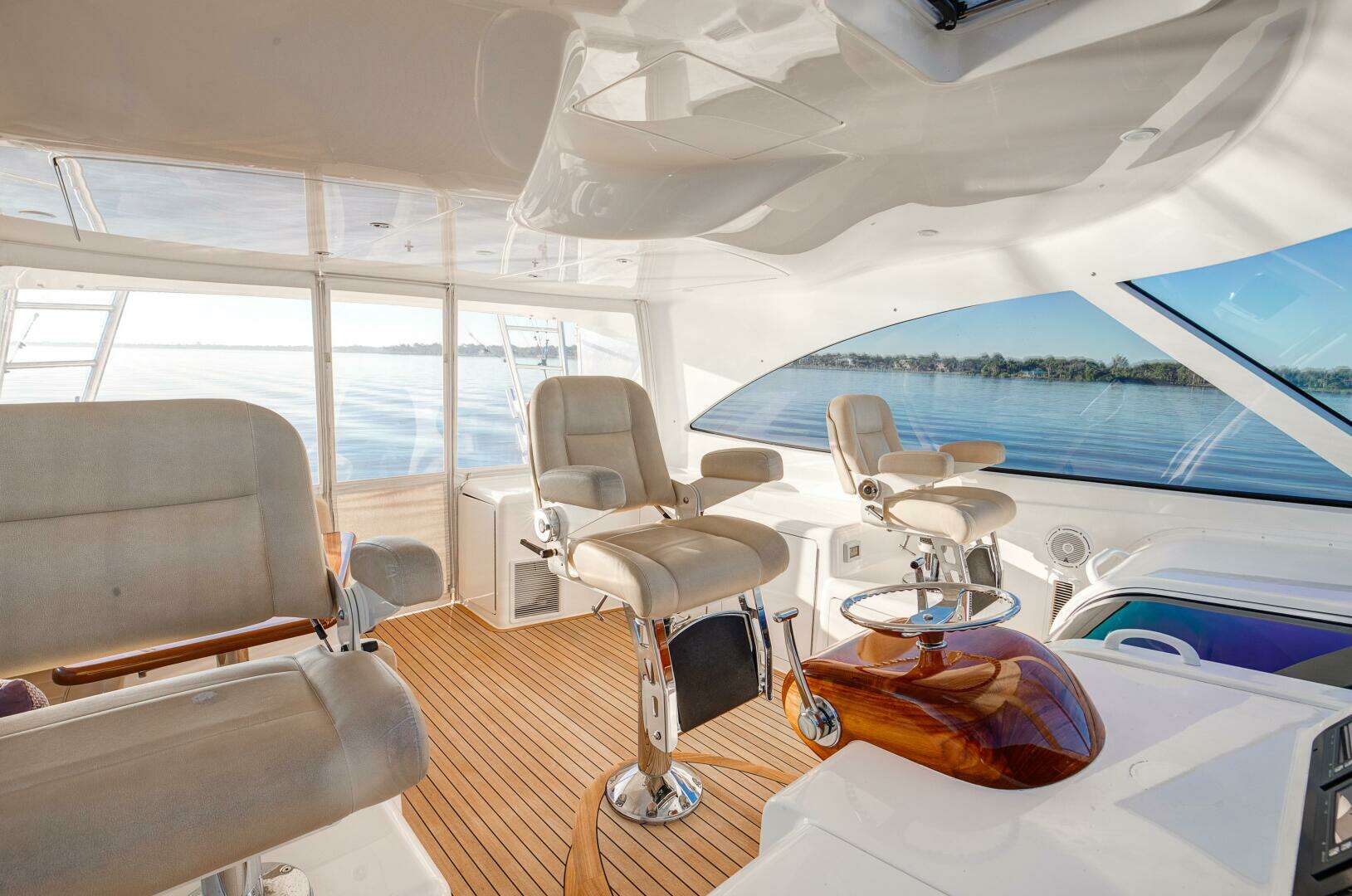 2016 Viking 52 Sport Tower - Image 18