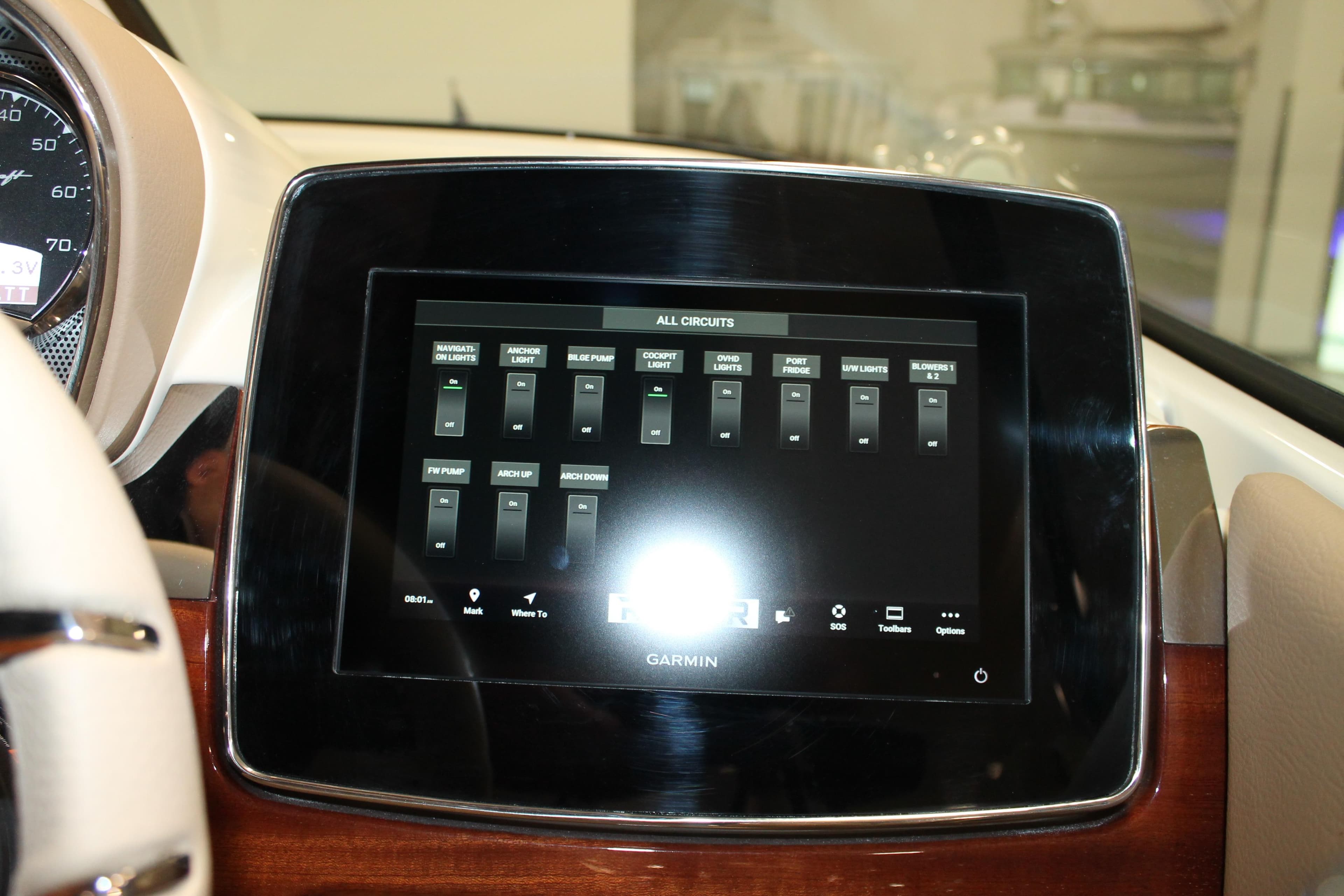2026 Chris-Craft Launch 28 GT dashboard with Garmin touchscreen display.