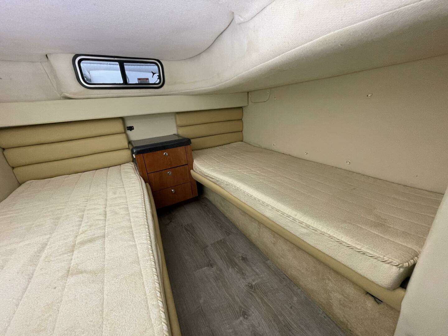 2005 Monterey 322 Cruiser - Image 36