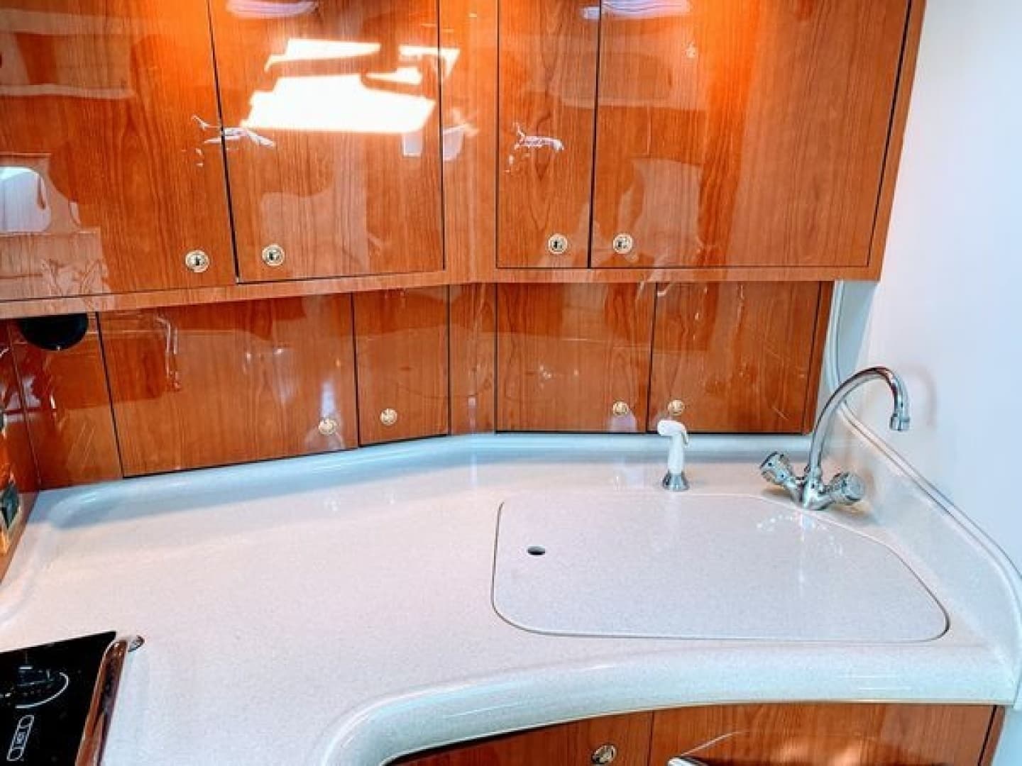 1999 Sea Ray 370 Express - Image 31