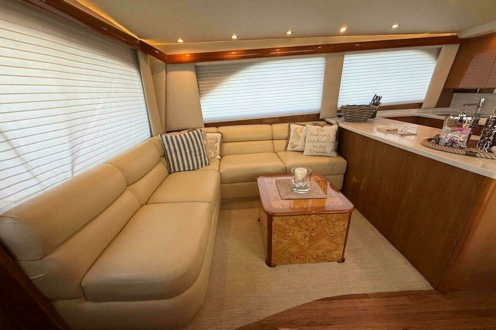 2004 Viking 56 Convertible - Image 15