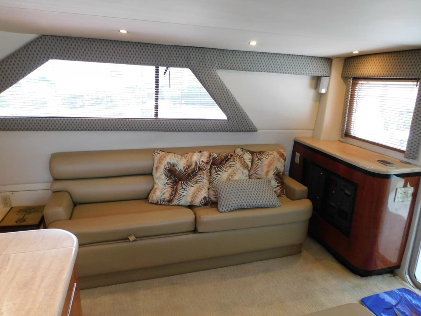 1987 Sea Ray 460 Convertible - Image 27