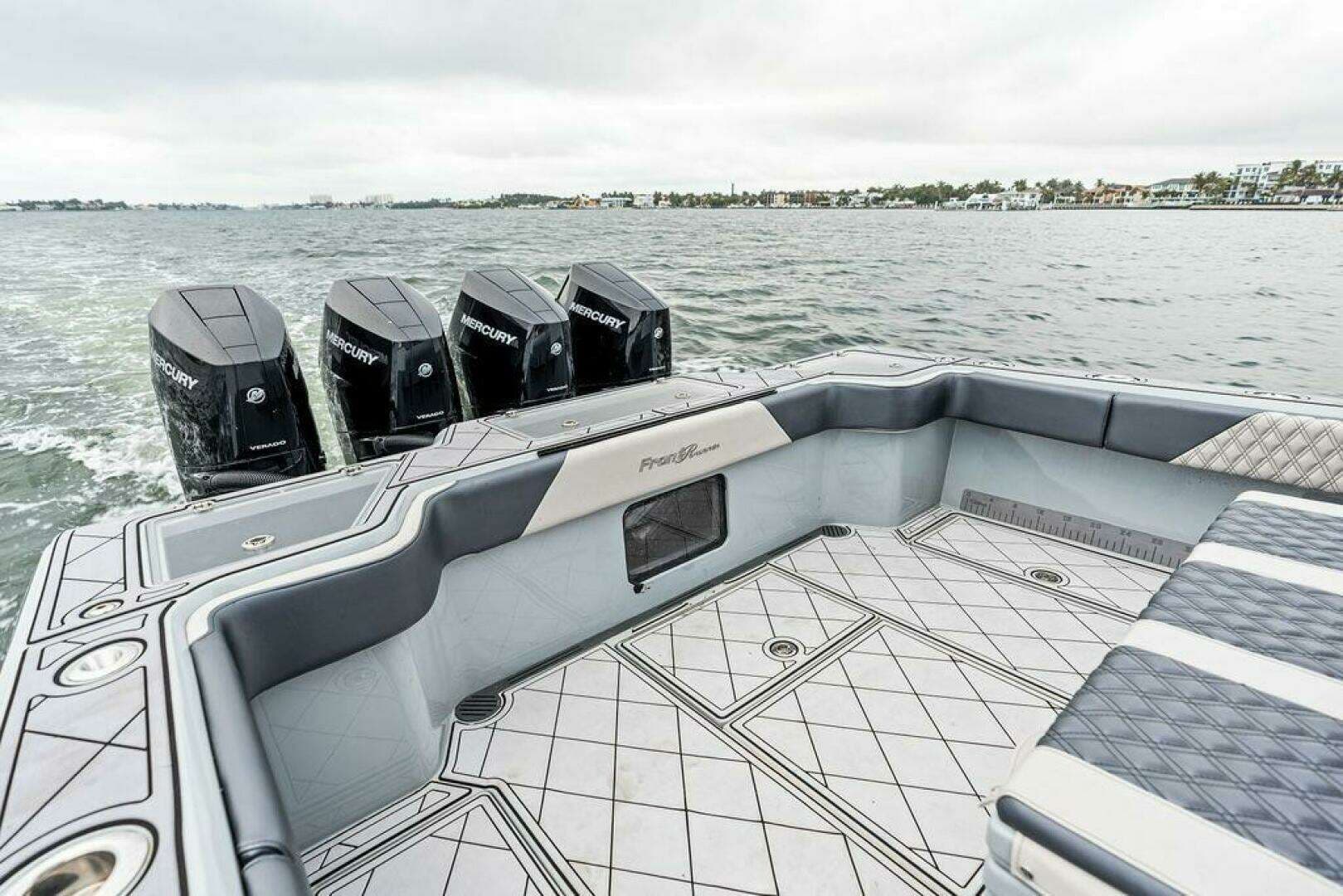2020 Front Runner 39 CC - Image 11