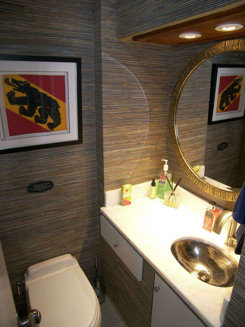 1979 Burger Raised Pilothouse - Image 12