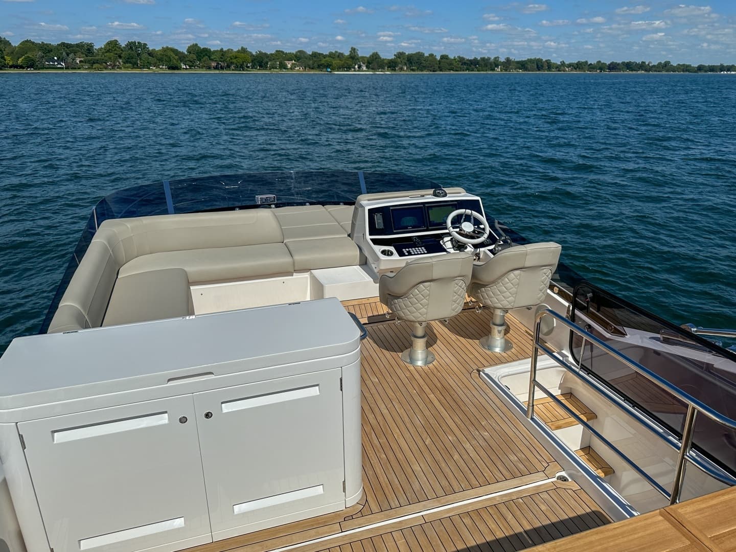 2024 Sunseeker 55 Manhattan - Image 27