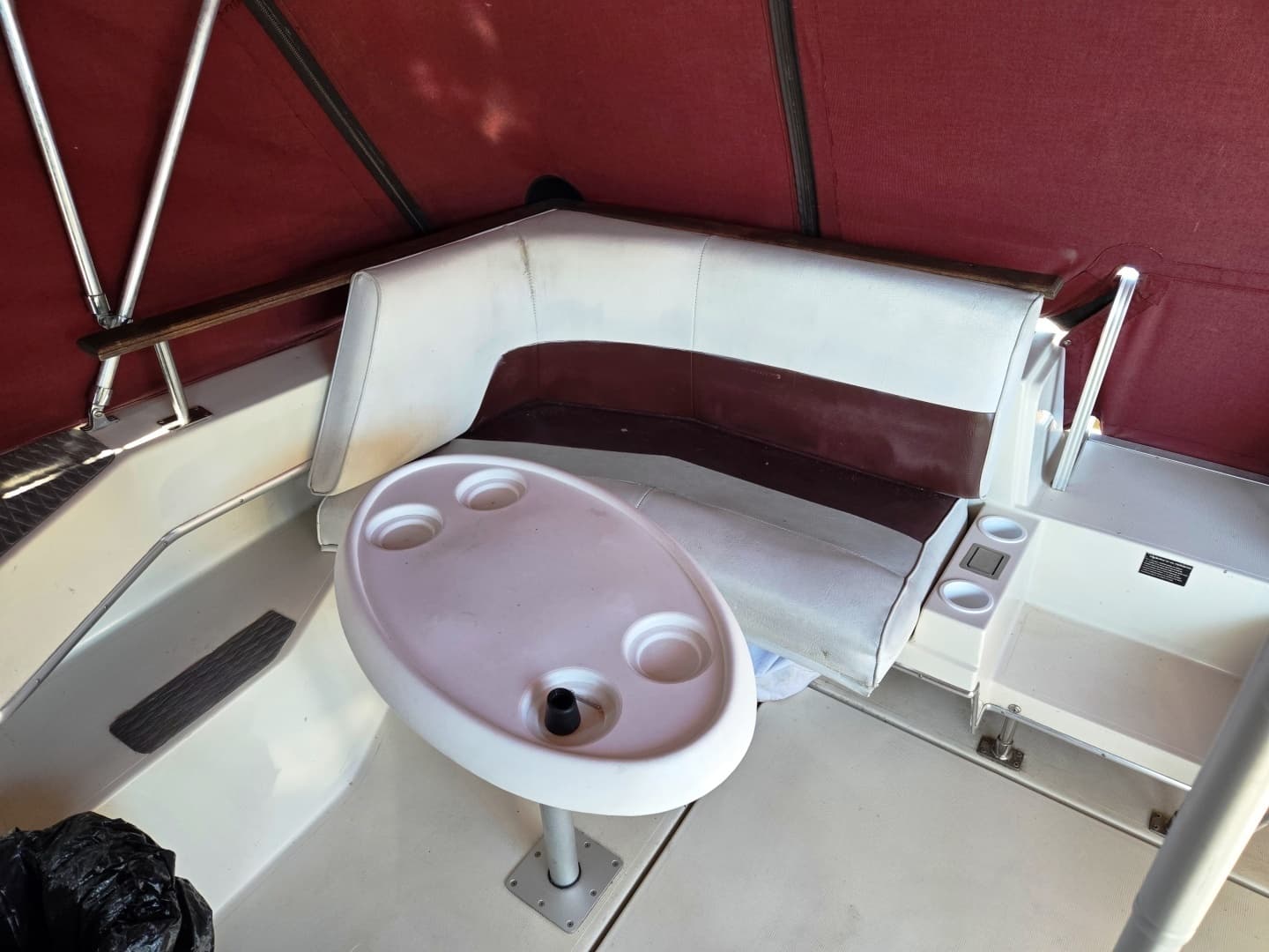 1984 Cruisers Yachts Ultra Vee 336 - Image 5