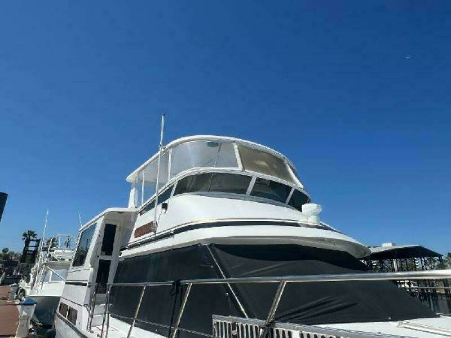 1998 Hyatt 51 Aft Cabin MY - Image 11